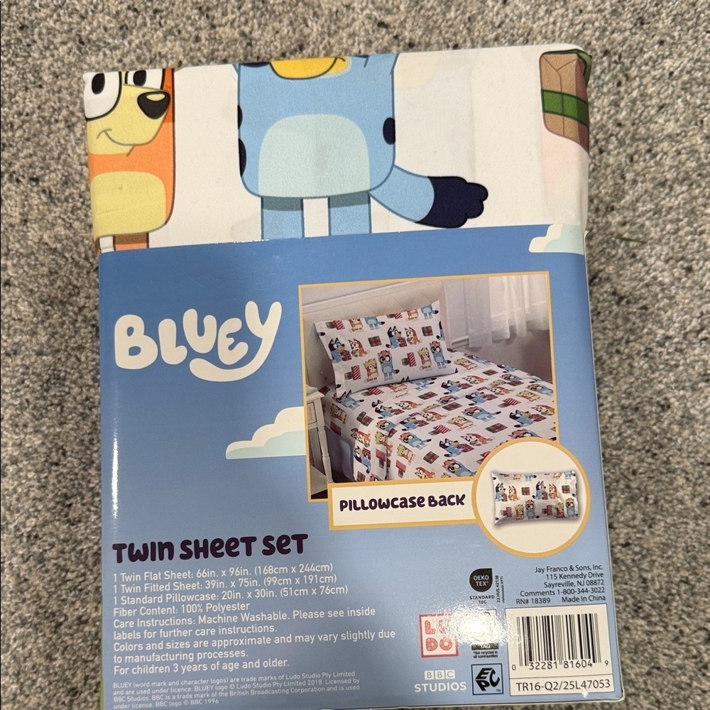Bluey Twin Sheet Set - Colorful Design - Picture 4 of 6